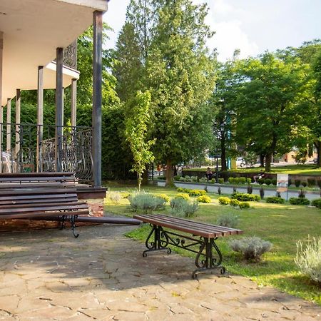 Hotel Sani Truskavec Exteriér fotografie