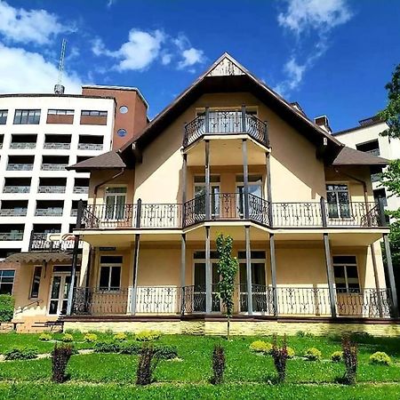 Hotel Sani Truskavec Exteriér fotografie