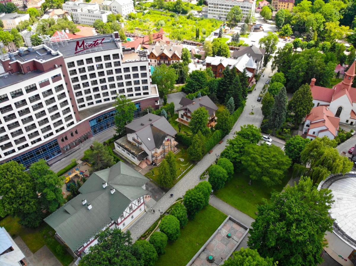 Hotel Sani Truskavec Exteriér fotografie