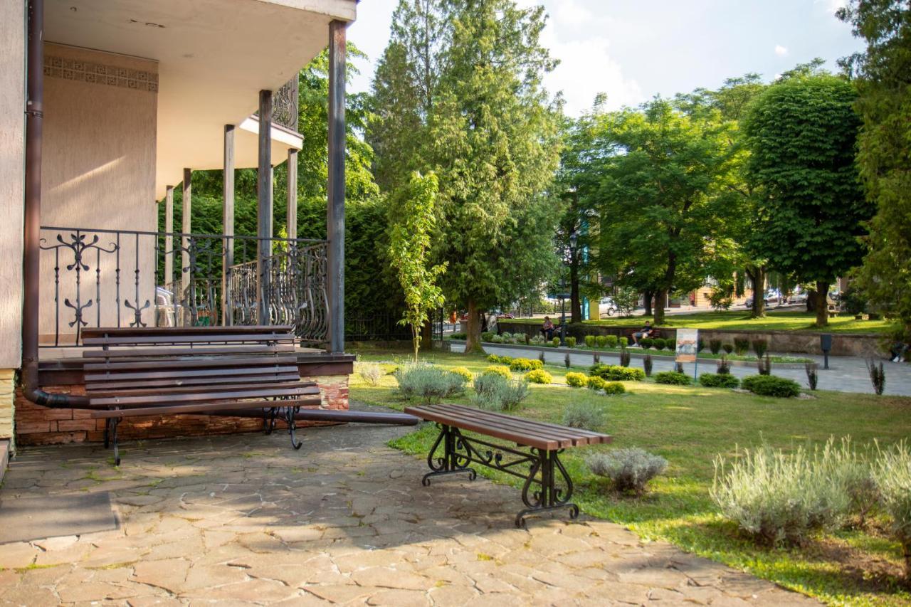 Hotel Sani Truskavec Exteriér fotografie