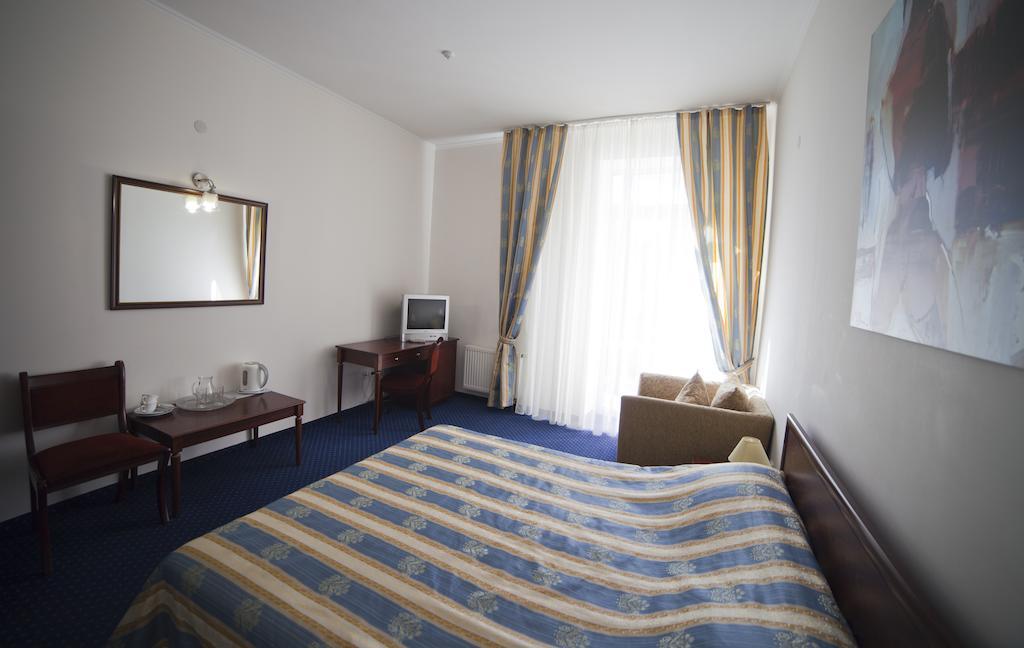 Hotel Sani Truskavec Pokoj fotografie