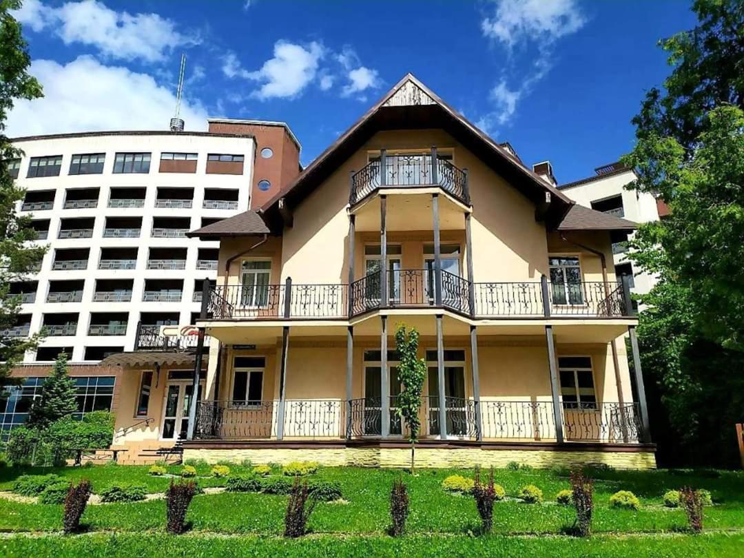 Hotel Sani Truskavec Exteriér fotografie